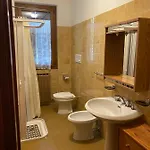 Quai 2* Monno