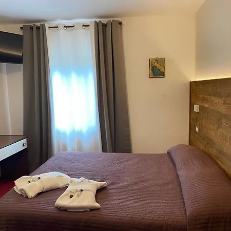 Hotel Quai Monno