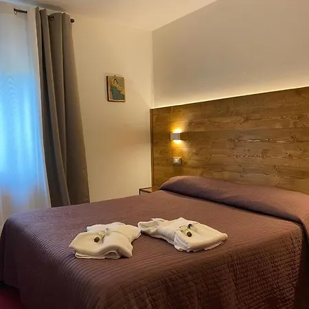 Hotel Quai Monno